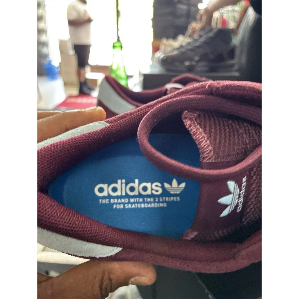 adidas Originals NORA Mens Shoes HQ4698 Maroon Clear Sky White Size 11